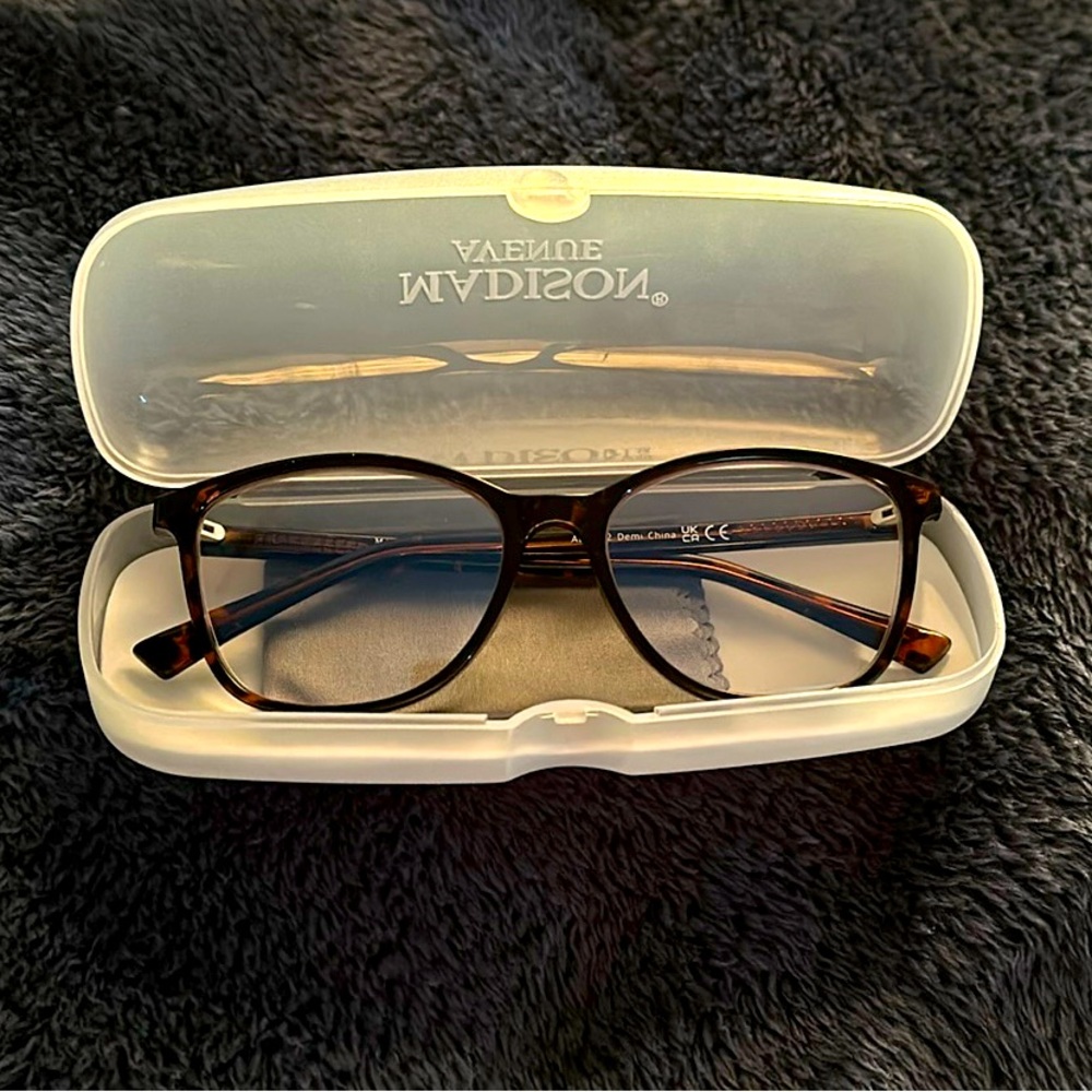 NWOT Madison Avenue blue light non presc glasses.  
👓 🤓